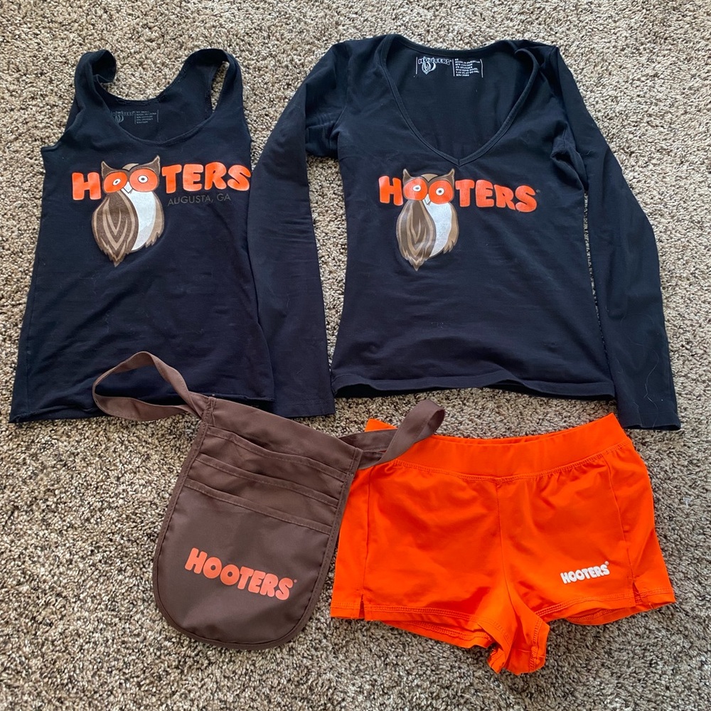 Hooters costume set